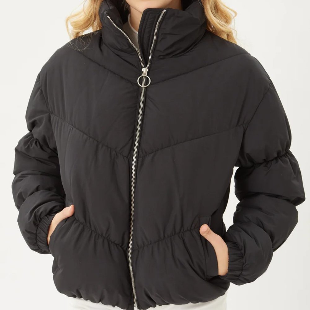 Love Tree Peyton Puffer Jacket - BLACK / Small / NWOT